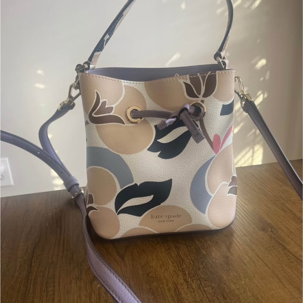 NEVER USED Kate Spade New York Small Bucket Bag